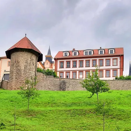 Schloss 3*